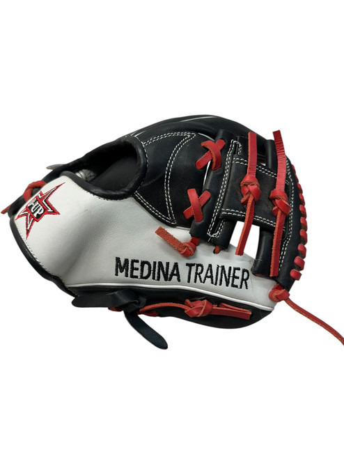 Vist Large View of Product Image Which is Used D-UP MEDINA 9.5 TRAINING GLOVE BB/SB Glove RH Throw White/Black/Red 9 1/2"