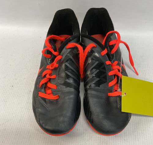 Vist Large View of Product Image Which is Used Nike Soccer Cleats Black Junior 03