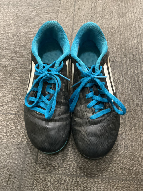 Vist Large View of Product Image Which is Used Adidas Soccer Cleats Black Junior 03.5