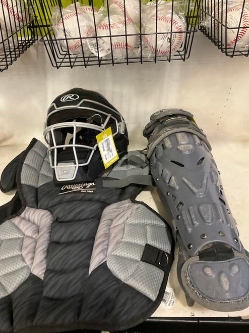 Vist Large View of Product Image Which is Used Rawlings CATCHERS SET Catchers Chest Protector Black Intermed