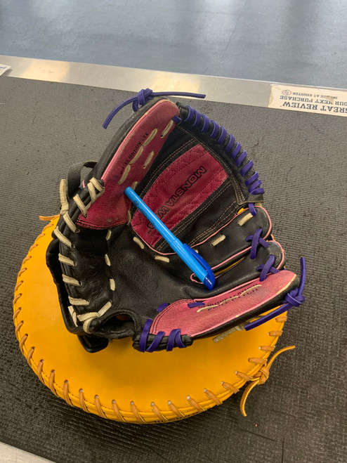 Vist Large View of Product Image Which is Used Wilson A440 A044011-PB RH Throw Fastpitch Gloves Black And Pink 11"