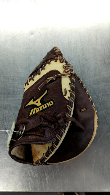 Vist Large View of Product Image Which is Used Mizuno GXC93 GLOVE BB/SB Catchers RH Throw Brown 30"