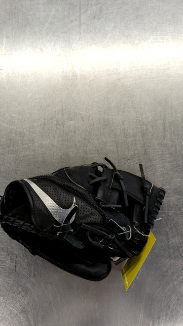 Vist Large View of Product Image Which is Used Nike MVP SELECT GLOVE BB/SB Glove RH Throw Black 11 1/2"
