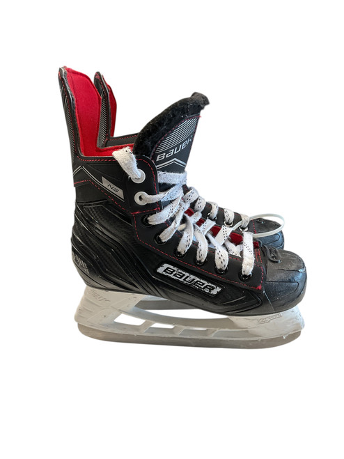 Vist Large View of Product Image Which is Used Bauer NS SZ Y 13 Youth Hockey Skate Youth 13.0