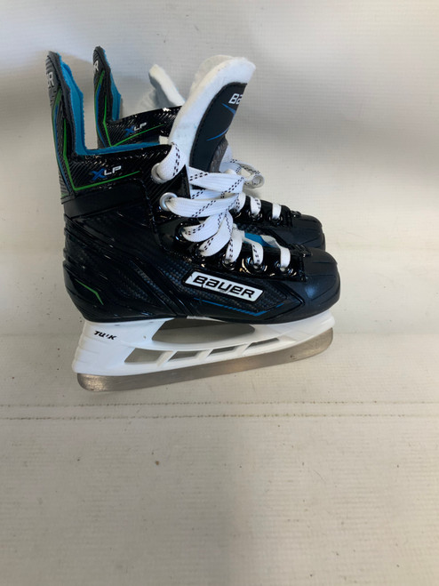 Vist Large View of Product Image Which is Used Bauer XLP Youth Hockey Skate Youth 11.0