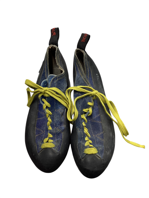 Vist Large View of Product Image Which is Used Boreal Climbing Shoes Senior 12