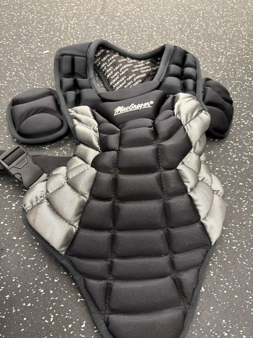 Vist Large View of Product Image Which is Used MacGregor COOLMAX Catchers Chest Protector Black Junior