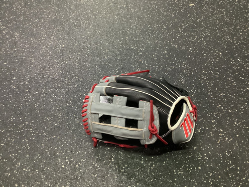 Vist Large View of Product Image Which is Used Marucci VR1250Y BB/SB Glove left Throw Black 12 1/2"