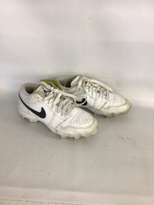 Vist Large View of Product Image Which is Used Nike JORDAN FASTFLEX BB/SB Cleats White Junior 03.5