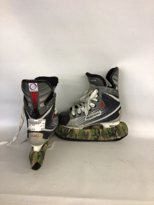 Vist Large View of Product Image Which is Used Bauer VAPOR Junior Hockey Skate Junior 01.5