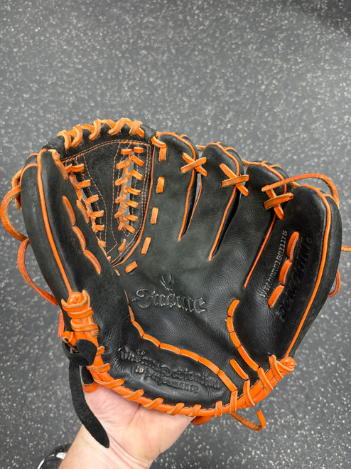 Vist Large View of Product Image Which is Used Demarini WTA08RB16DI1175 BB/SB Glove RH Throw Black 11 3/4"