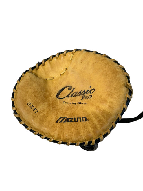 Vist Large View of Product Image Which is Used Mizuno GXT1 BB/SB Training Aid Black And Tan
