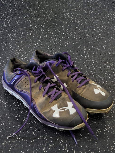 Vist Large View of Product Image Which is Used Under Armour CLUTCH FIT BB/SB Cleats Purple Senior 11