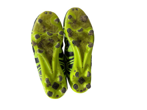 Vist Large View of Product Image Which is Used Soccer Cleats Kelly green Junior 01