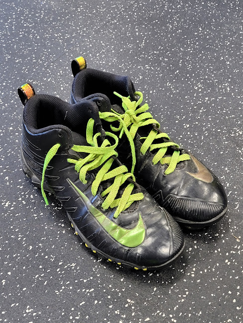 Vist Large View of Product Image Which is Used Nike Adult FB Cleats Black Senior 7