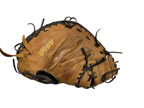 Vist Large View of Product Image Which is Used Wilson A950 BB/SB Catchers RH Throw Brown 34"