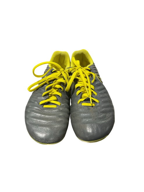 Vist Large View of Product Image Which is Used Nike Soccer Cleats Grey Senior 6
