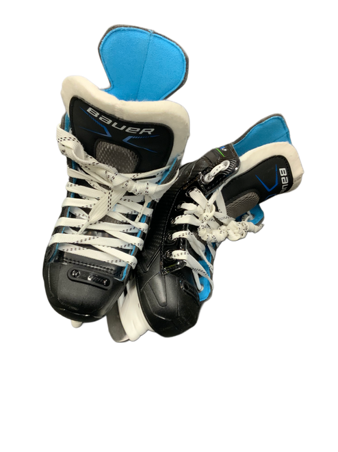 Vist Large View of Product Image Which is Used Bauer XLP Youth Hockey Skate Youth 10.0