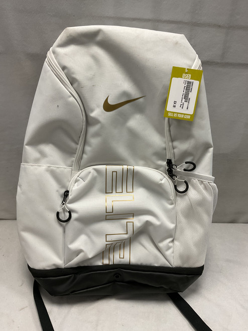 Vist Large View of Product Image Which is Used Nike Medium Equipment Bag