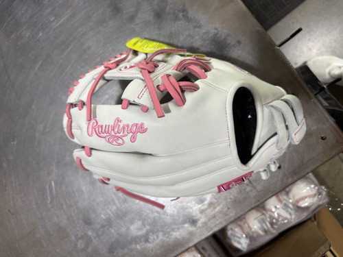 Vist Large View of Product Image Which is Used Rawlings LIBERTY ADVANCED BB/SB Glove RH Throw White 12"