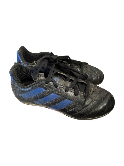 Vist Large View of Product Image Which is Soccer cleats