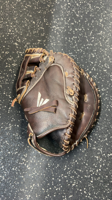 Vist Large View of Product Image Which is Used Easton CATCHERS GLOVE RH Throw Fastpitch Gloves Brown 34”
