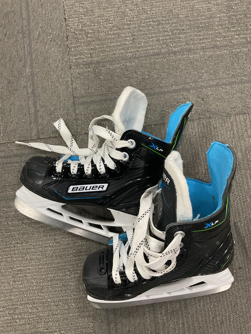 Vist Large View of Product Image Which is Used Bauer XLP Youth Hockey Skate Youth 11.0