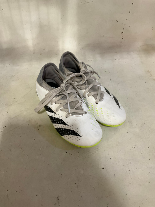 Vist Large View of Product Image Which is Used Adidas Soccer Cleats White Junior 01.5
