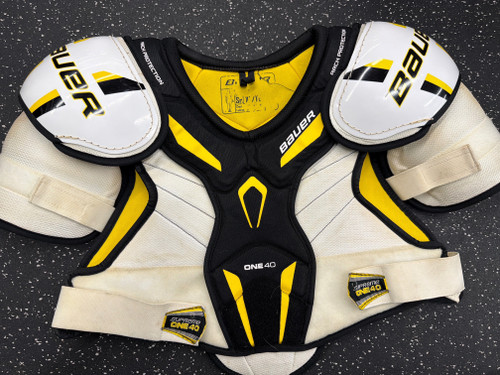 Vist Large View of Product Image Which is Used Bauer SUPREME 140 Senior Shoulder Pads XL