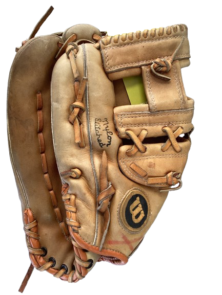 Vist Large View of Product Image Which is Used Wilson A 9822 BB/SB Glove LH Throw Tan 11 3/4"