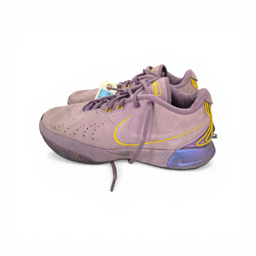 Vist Large View of Product Image Which is Used Nike Basketball Shoes M Purple Senior 10.5