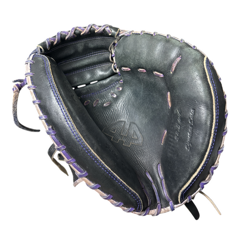 Vist Large View of Product Image Which is Used 44 PRO Baseball Catchers Right Hand Throw Black 32 1/2"