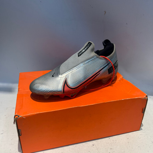 Vist Large View of Product Image Which is Used Nike VAPOR EDGE PRO Adult FB Cleats Grey Senior 10.5