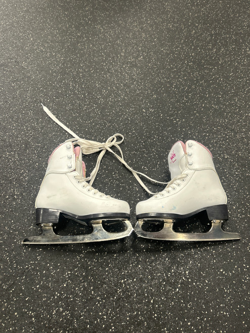 Vist Large View of Product Image Which is Used Jackson SOFT SKATE Girls Softboot Skate White Junior 01