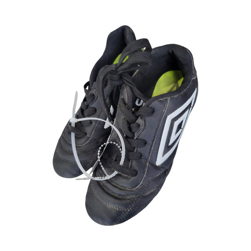 Vist Large View of Product Image Which is Used Umbro Soccer Cleats Black Junior 02