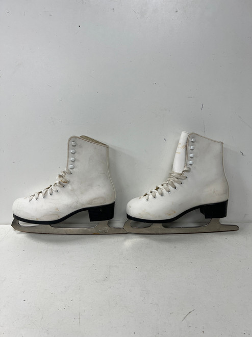 Vist Large View of Product Image Which is Used CCM CCM FIGURE SKATES WomensFigure Skate White Senior 8