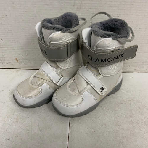 Vist Large View of Product Image Which is Used CHAMONIX Girls Snowboard Boots White Junior 02