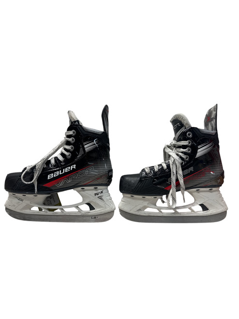 Vist Large View of Product Image Which is USED BAUER VAPOR SELECT INTERMEDIATE HOCKEY SKATES - SZ 4.5