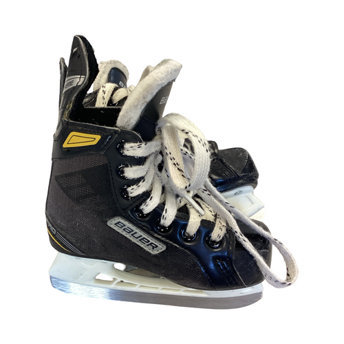 Vist Large View of Product Image Which is Used Bauer PRO Youth Hockey Skate Youth 09.0