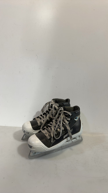 Vist Large View of Product Image Which is Used Bauer GSKT BAUER ONE55 JR 4 Junior Goalie Skate Junior 04