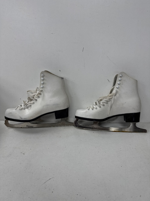 Vist Large View of Product Image Which is Used CCM SKATE WomensFigure Skate White Senior 8
