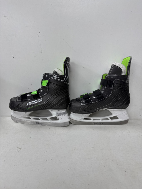 Vist Large View of Product Image Which is Used Bauer XLS Junior Hockey Skate Junior 02