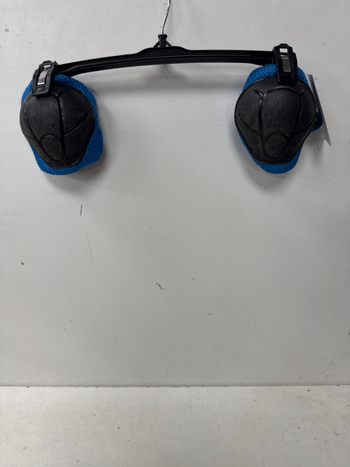 Vist Large View of Product Image Which is Used Rollerblade KNEE Inline Kneepads Royal Blue XS