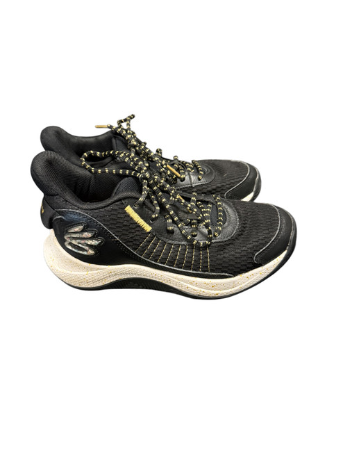 Vist Large View of Product Image Which is Used Under Armour Basketball Shoes Y Black Junior 05