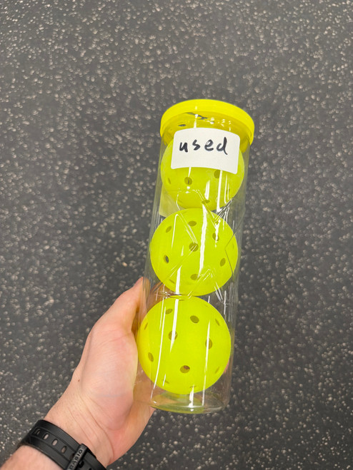 Vist Large View of Product Image Which is Used Franklin X-40 3 PACK Racquet Accessory