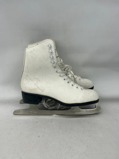Vist Large View of Product Image Which is Used CCM CHAMPION DELUXE WomensFigure Skate White Senior 7