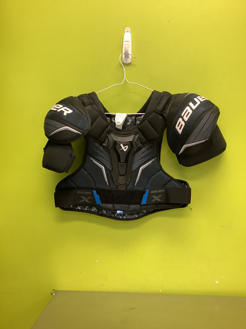 Vist Large View of Product Image Which is Used Bauer X Senior Shoulder Pads MD