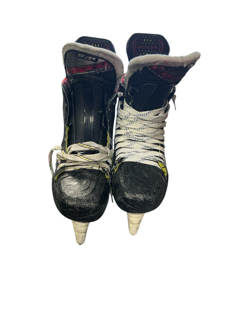 Vist Large View of Product Image Which is Used Bauer VAPOER 2X Senior Hockey Skate Senior 8