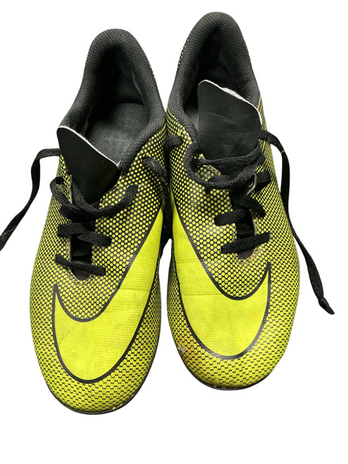 Vist Large View of Product Image Which is Used Nike Soccer Cleats Green Junior 04.5