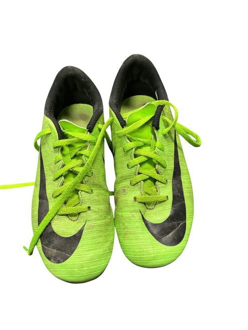 Vist Large View of Product Image Which is Used Nike Soccer Cleats Green Junior 03